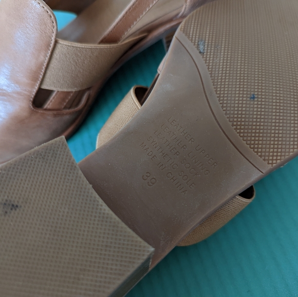 Jane Debster Leather Loafer Heels - Picture 4 of 4